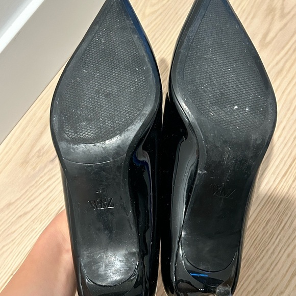 Zara Glossy Black Heels - Picture 3 of 5